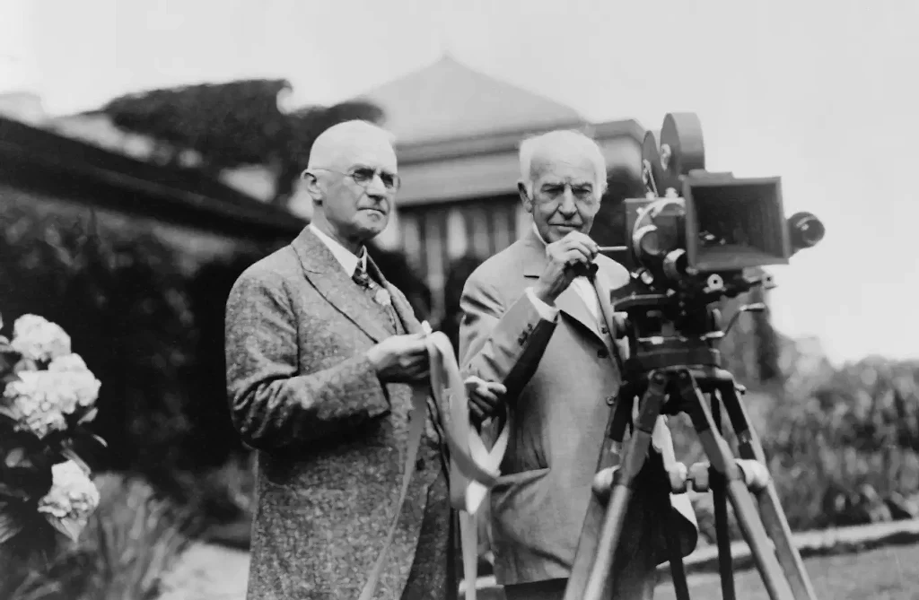 Thomas Edison kimdir? Hayatı ve icatları