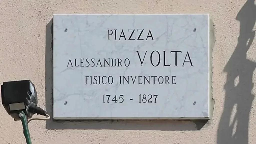 Alessandro Volta mezarı